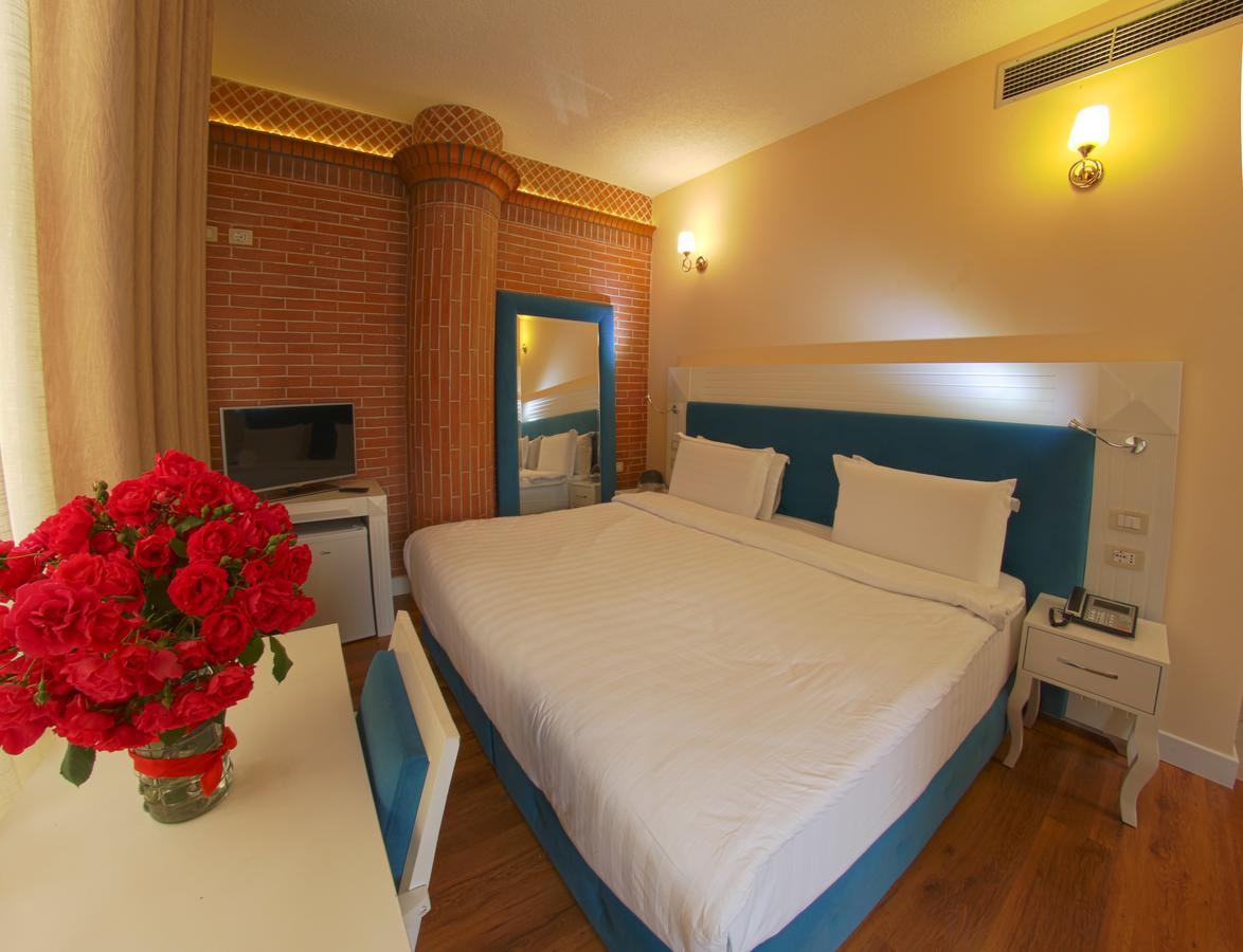 The Red Bricks Hotel Shkodra Kültér fotó