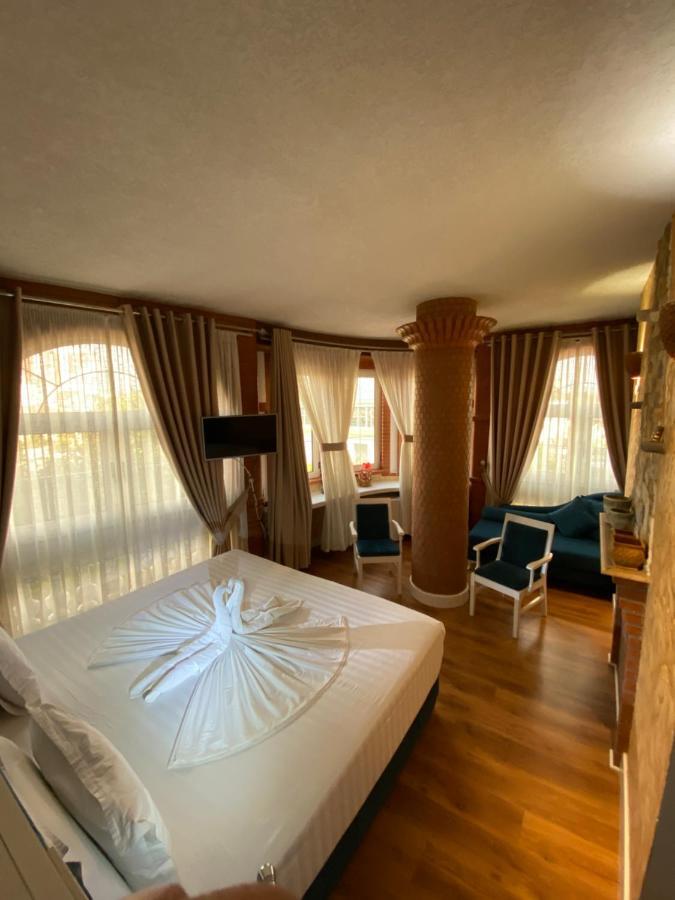 The Red Bricks Hotel Shkodra Kültér fotó